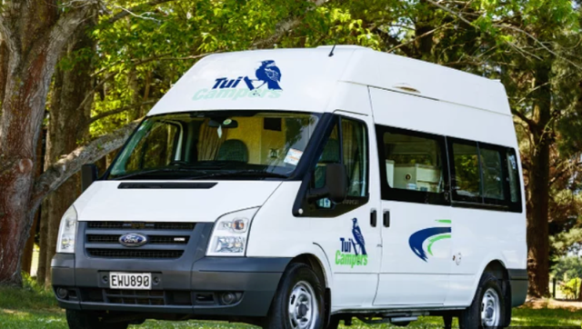 2 Berth with shower Tui Campers