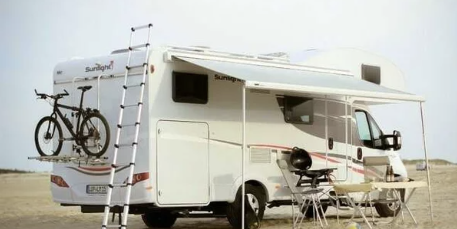 6 berth motorhome shower / wc