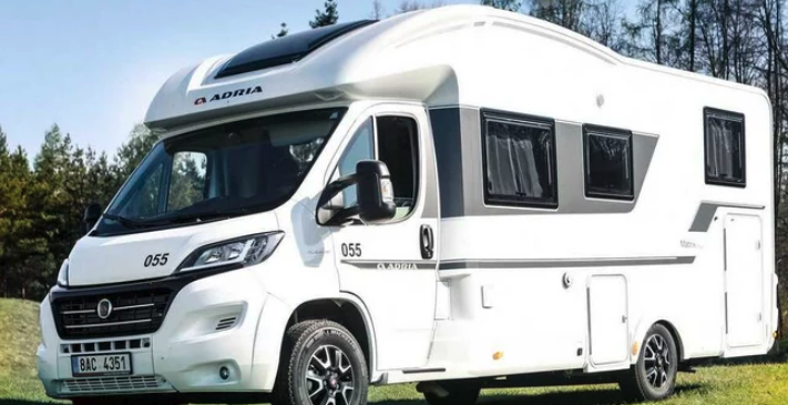 Anywhere Campers 4-berth shower / wc
