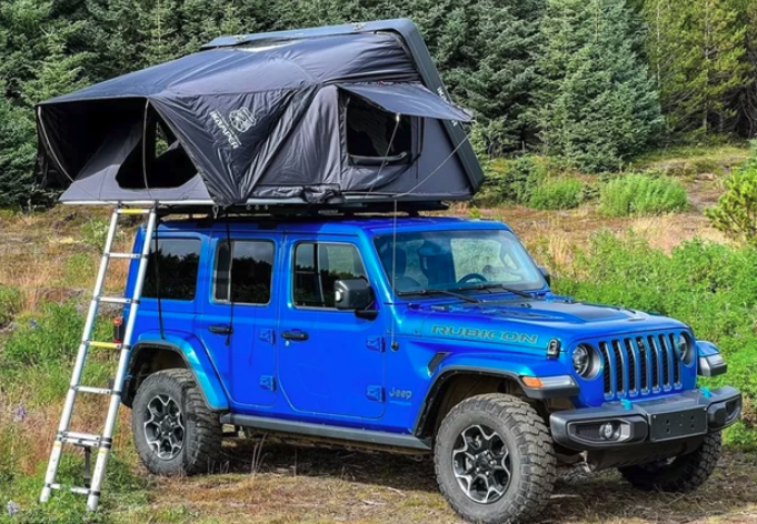 Geysir Car Rentals 5 berth Jeep Wrangler