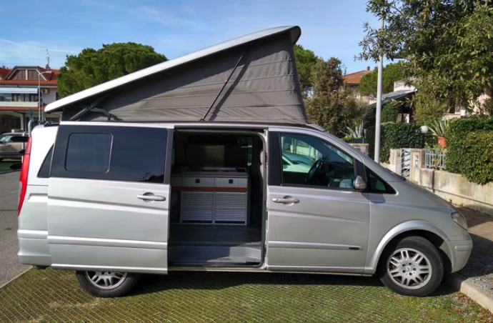 vanItaly 4-berth VW pop-top